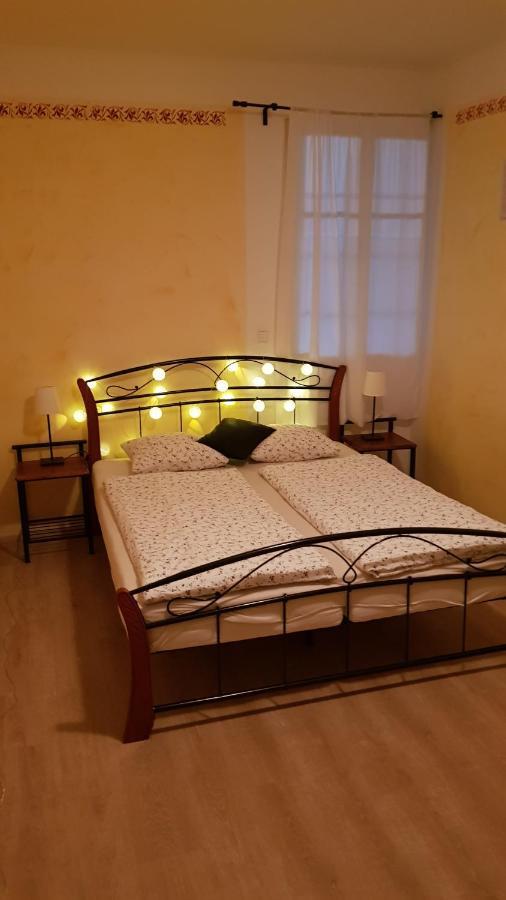 Apartman Lotos Mikulov Ngoại thất bức ảnh