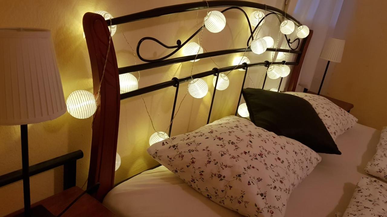 Apartman Lotos Mikulov Ngoại thất bức ảnh